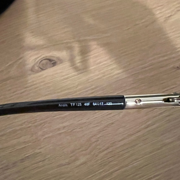 Tom Ford Sunglasses - Picture 5 of 5